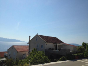 Apartments by the sea Brist, Makarska - 13011